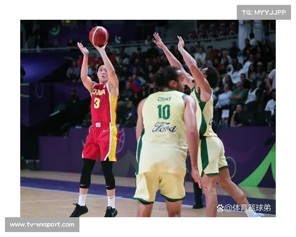 全运会决赛回合休息三十秒 运动员与教练紧张调整战术瞬间